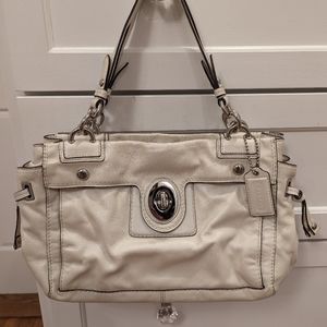 Beautiful Coach bag in excellent condition with nearly perfect interior.